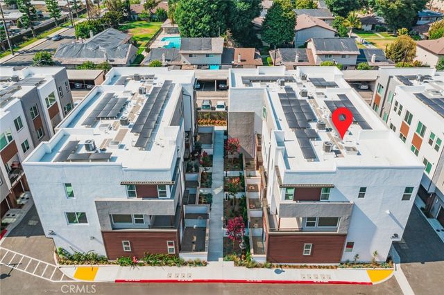 609 S Lyon Street, Santa Ana, CA 92705
