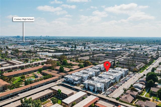 609 S Lyon Street, Santa Ana, CA 92705