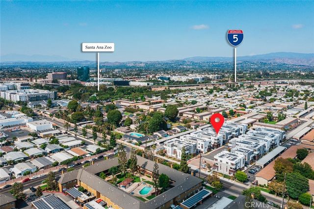609 S Lyon Street, Santa Ana, CA 92705