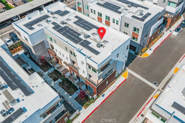 609 S Lyon Street, Santa Ana, CA 92705