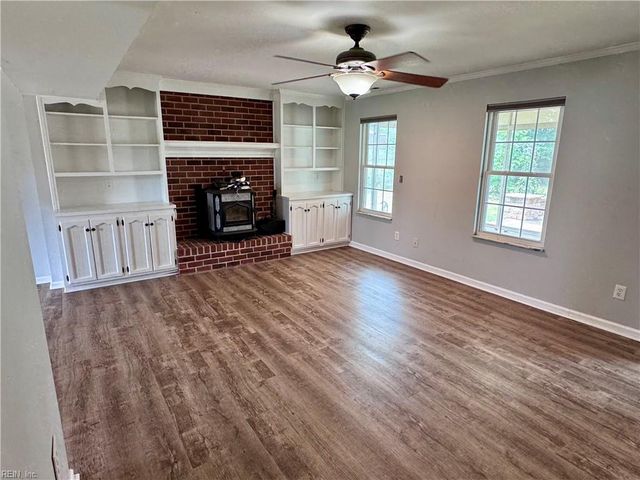 1868 Haverhill DR, Virginia Beach, VA 23453