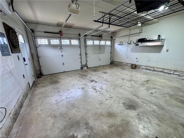 1868 Haverhill DR, Virginia Beach, VA 23453