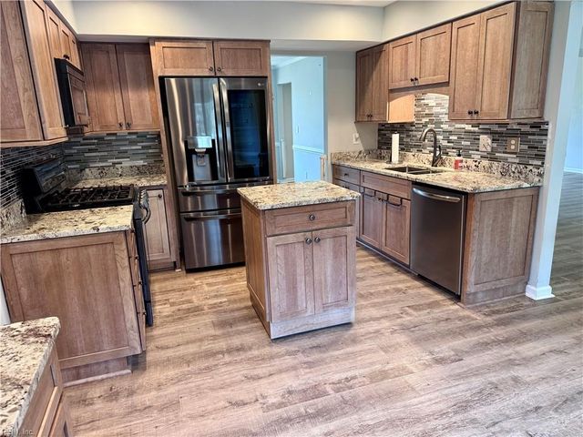 1868 Haverhill DR, Virginia Beach, VA 23453