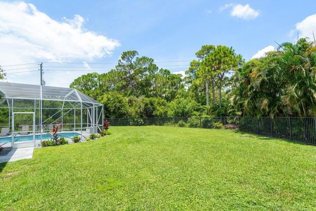 8369 SE Island Way, Jupiter, FL 33458