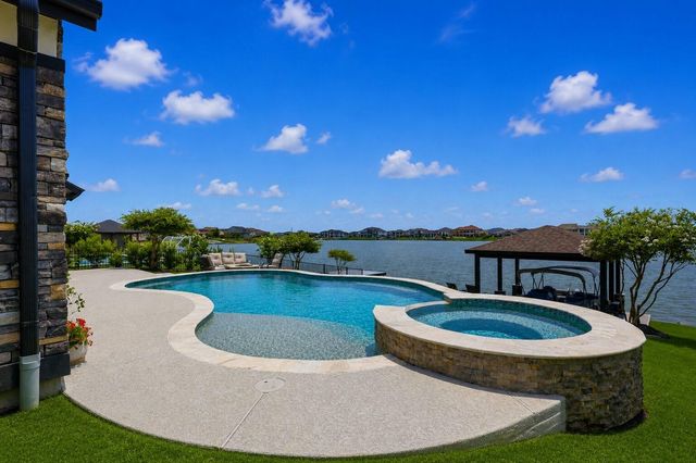 10719 Painted Crescent Court, Cypress, TX 77433