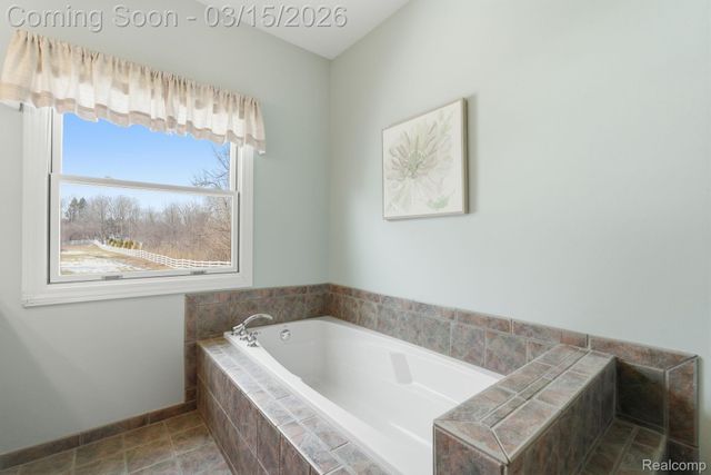 1290 Grace Lane, Milford Charter Township, MI 48380