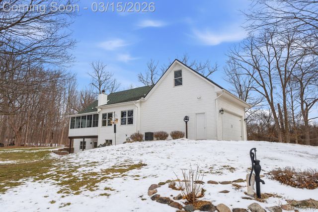 1290 Grace Lane, Milford Charter Township, MI 48380