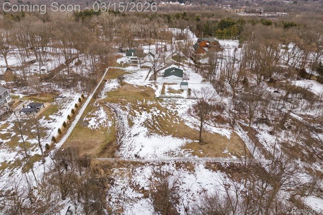 1290 Grace Lane, Milford Charter Township, MI 48380