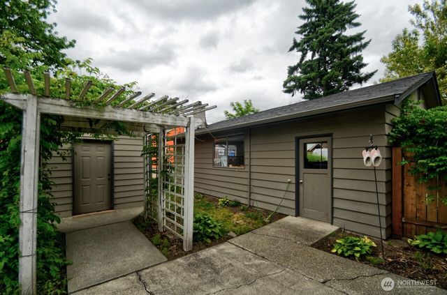 10819 57th Street E, Puyallup, WA 98372