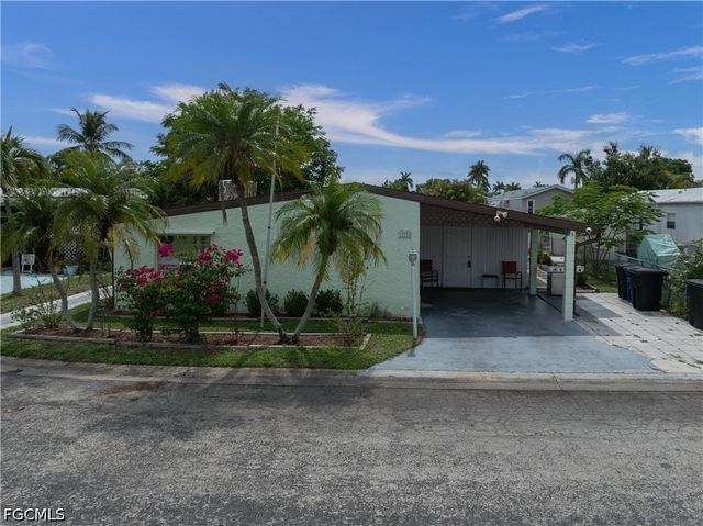 16200 Cathy CT, Fort Myers, FL 33908