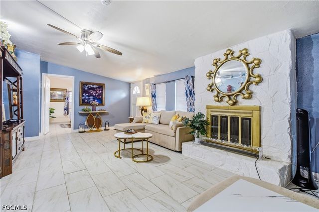 16200 Cathy CT, Fort Myers, FL 33908