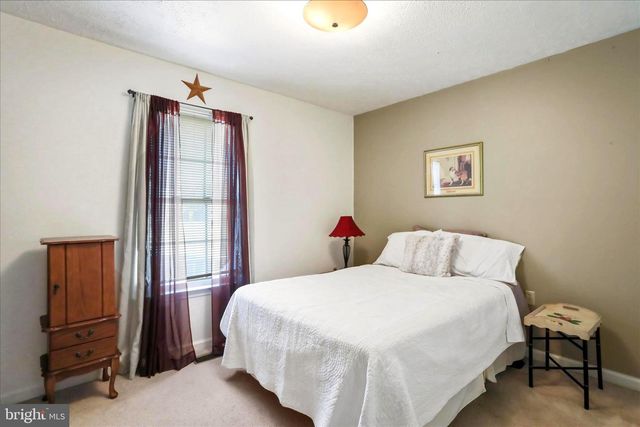 573 LEWIS ST, Front Royal, VA 22630