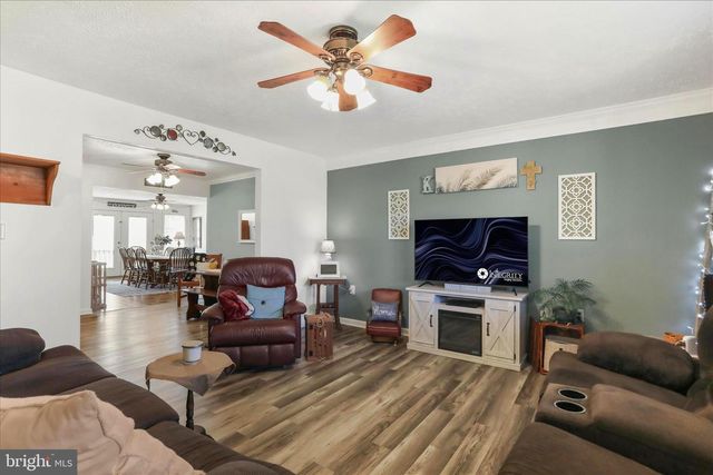 573 LEWIS ST, Front Royal, VA 22630