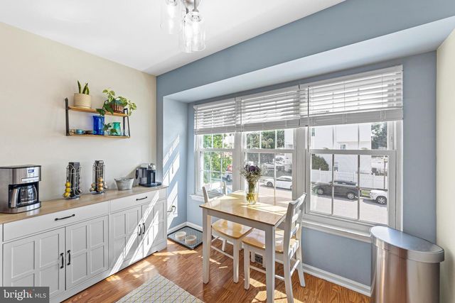 446 PLEASANT VALLEY DR, Conshohocken, PA 19428
