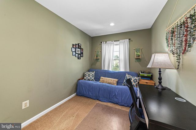 446 PLEASANT VALLEY DR, Conshohocken, PA 19428
