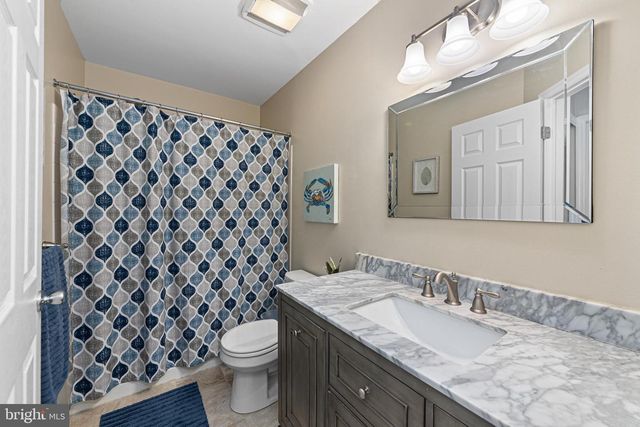 446 PLEASANT VALLEY DR, Conshohocken, PA 19428