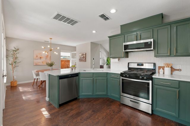 7911 Willet TRL, Austin, TX 78745