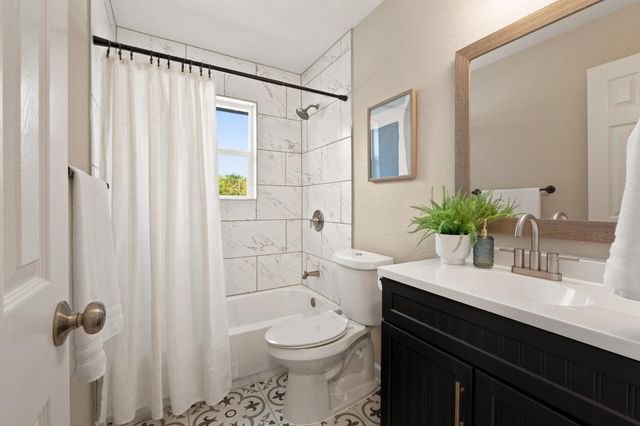 7911 Willet TRL, Austin, TX 78745