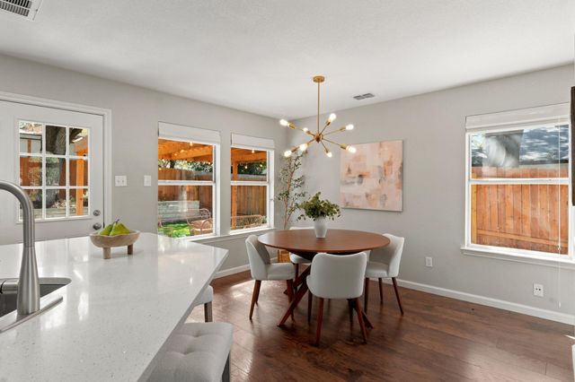 7911 Willet TRL, Austin, TX 78745