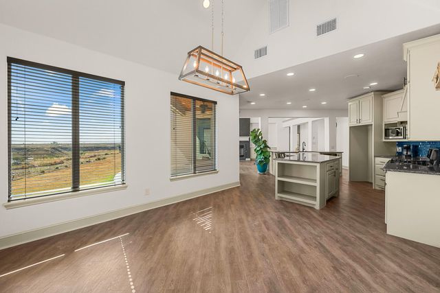 304 Palomino Drive, Lubbock, TX 79404