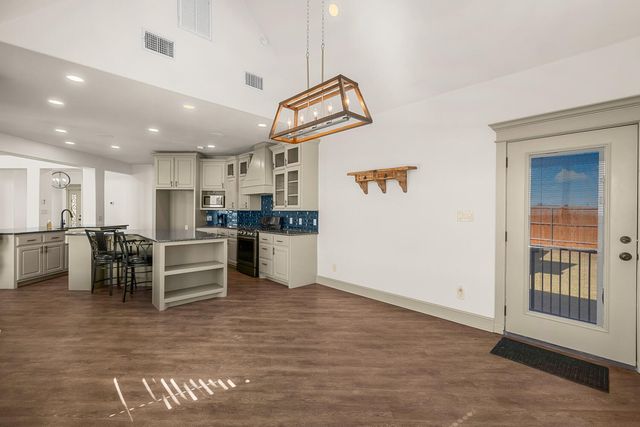 304 Palomino Drive, Lubbock, TX 79404