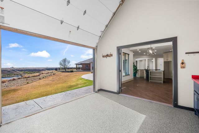 304 Palomino Drive, Lubbock, TX 79404