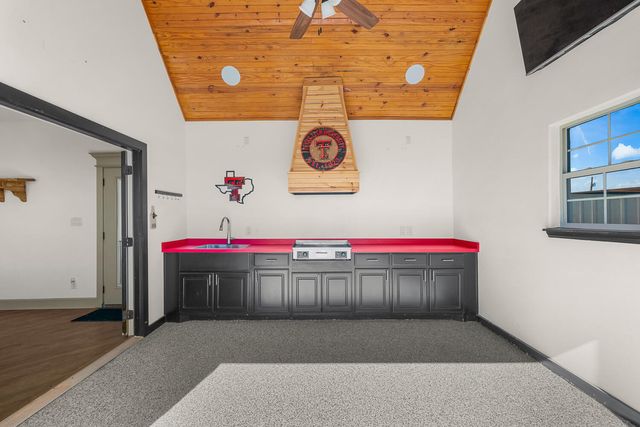 304 Palomino Drive, Lubbock, TX 79404