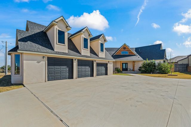 304 Palomino Drive, Lubbock, TX 79404