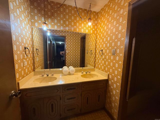 100 Stonewall Drive, Jacksonville, AR 72076