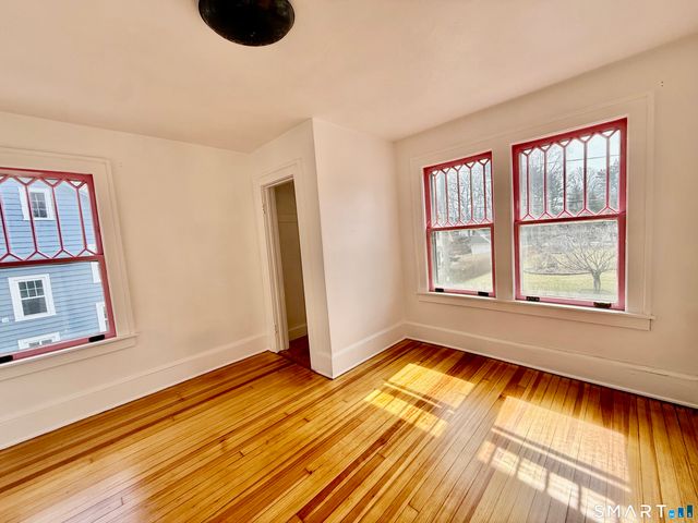 28 Sycamore Street, Windsor, CT 06095