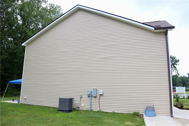106A Azalea Drive, Calhoun, GA 30701