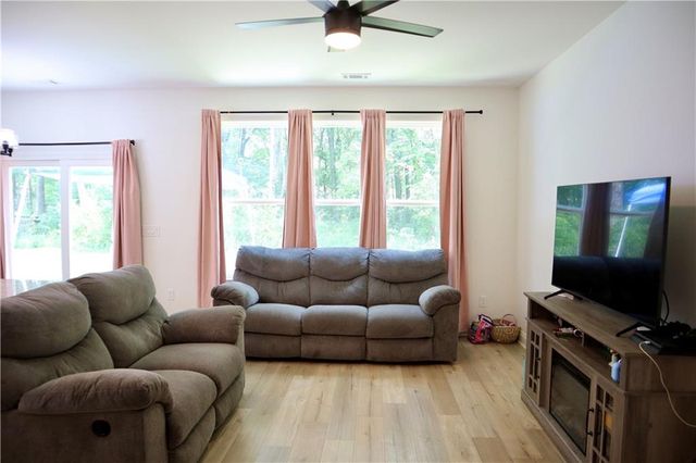 106A Azalea Drive, Calhoun, GA 30701