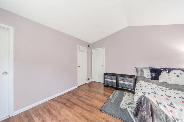 4 Balmoral Court, Middle Island, NY 11953