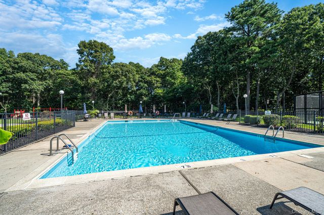 4 Balmoral Court, Middle Island, NY 11953