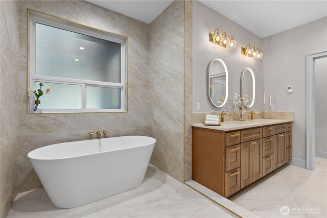 32 Bramble Way, Bellingham, WA 98229