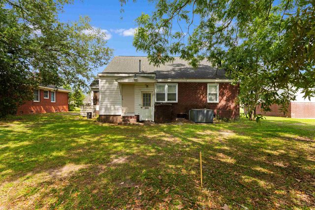404 S Cedar Ave., Andrews, SC 29510