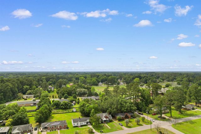 404 S Cedar Ave., Andrews, SC 29510