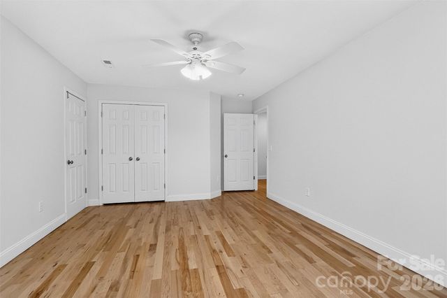 4904 Steepleton Way, Charlotte, NC 28215