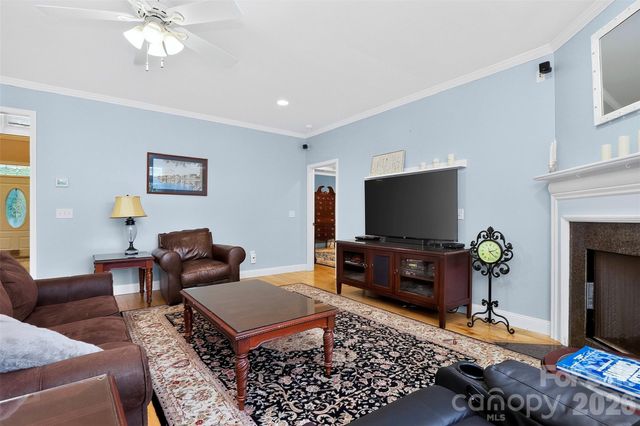 4904 Steepleton Way, Charlotte, NC 28215