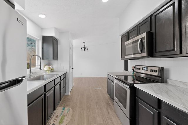 23 Lakeview Street, Los Lunas, NM 87031