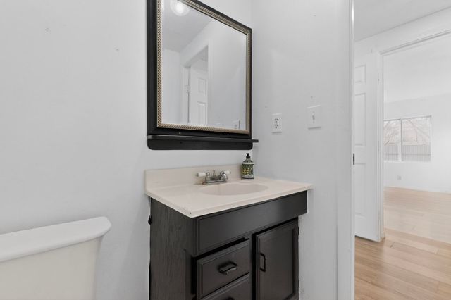 23 Lakeview Street, Los Lunas, NM 87031