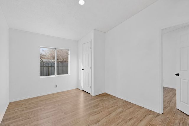 23 Lakeview Street, Los Lunas, NM 87031