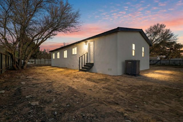 23 Lakeview Street, Los Lunas, NM 87031