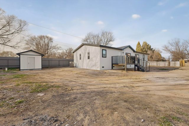 23 Lakeview Street, Los Lunas, NM 87031