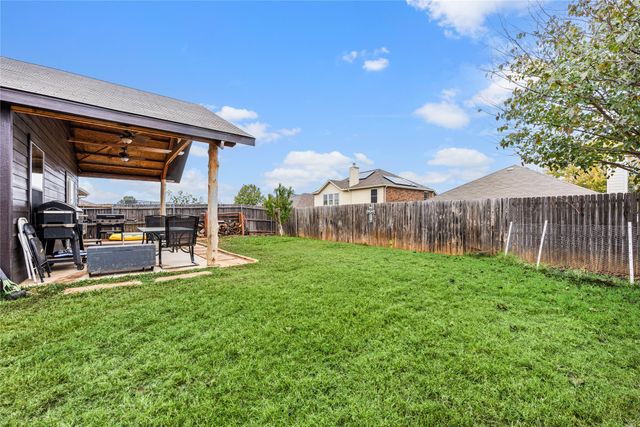 8613 King Ranch Drive, Cross Roads, TX 76227