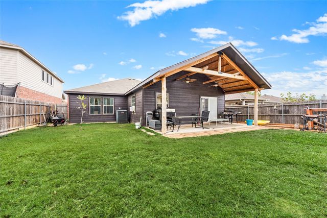 8613 King Ranch Drive, Cross Roads, TX 76227