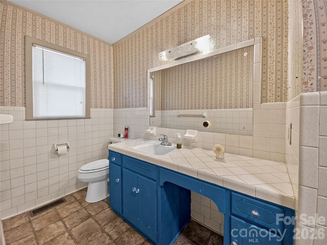 135 Hazelwood Drive, Forest City, NC 28043