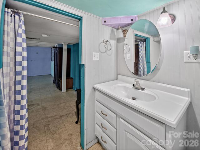 135 Hazelwood Drive, Forest City, NC 28043
