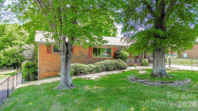 135 Hazelwood Drive, Forest City, NC 28043