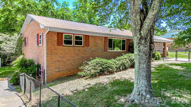 135 Hazelwood Drive, Forest City, NC 28043
